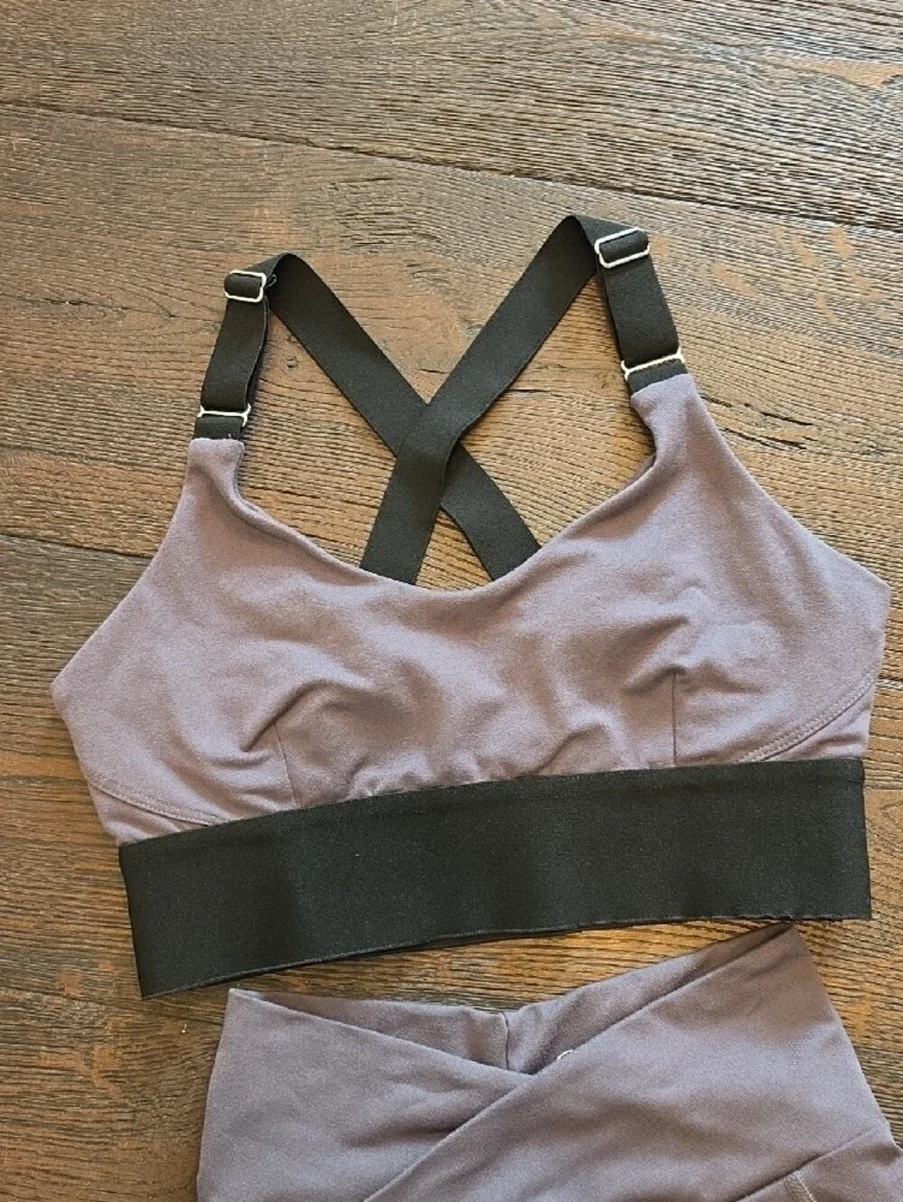 Bombshell Women's Taupe High-Waist V-Cut Leggings with Cross-Back Sports Bra
